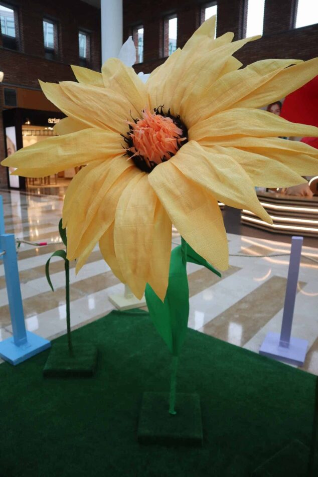 Missmsmith arte en papel expo flores gigantes xxl